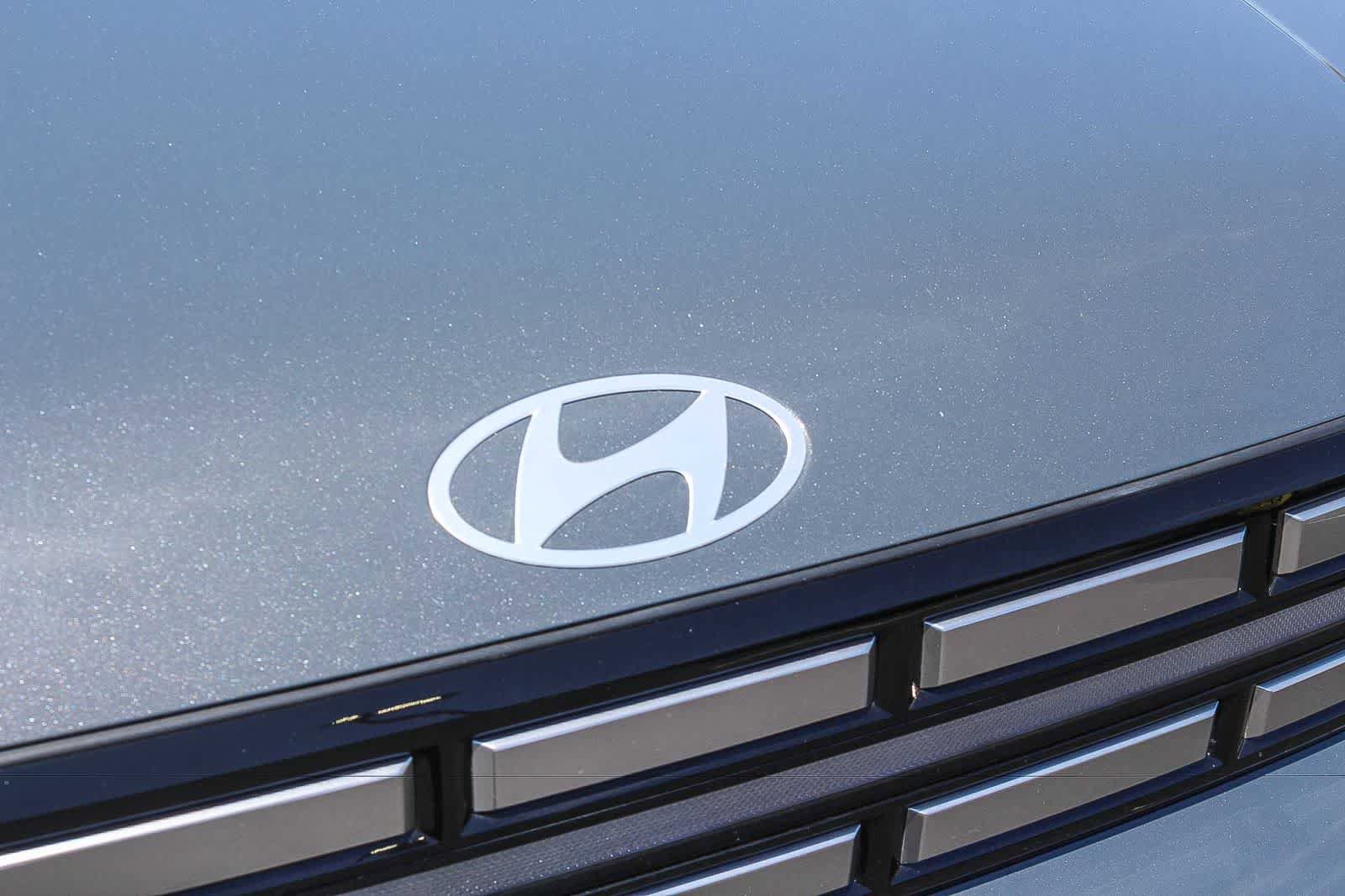 Certified 2025 Hyundai Santa Fe SEL FWD image 14