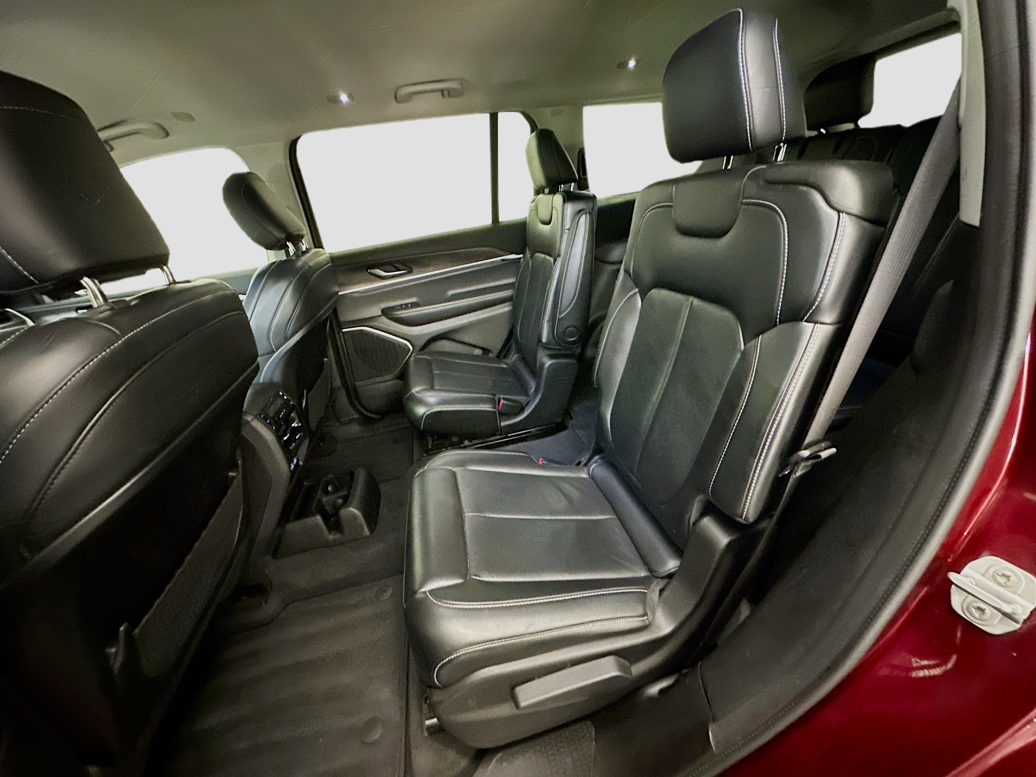 Used 2021 Jeep Grand Cherokee L Limited image 28