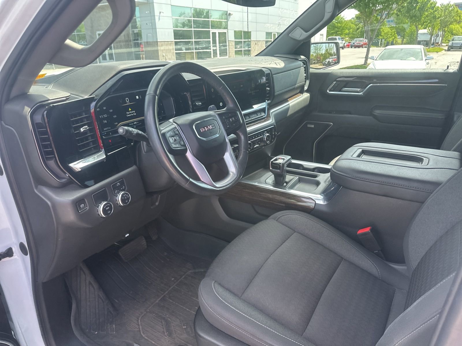 Used 2022 GMC Sierra 1500 Elevation w/ Preferred Package image 13