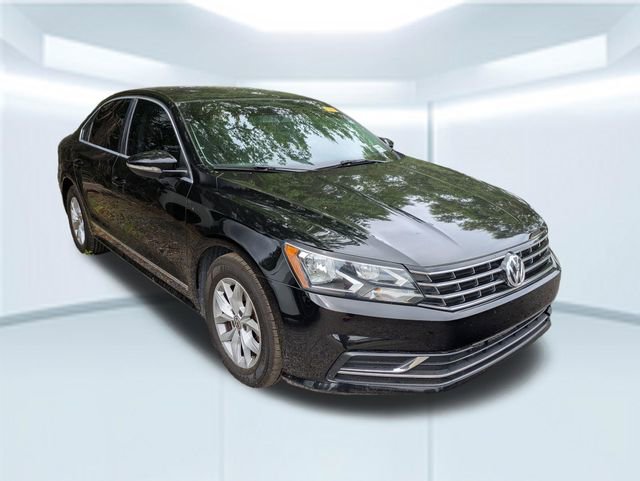 Used 2016 Volkswagen Passat 1.8T S FWD image 4