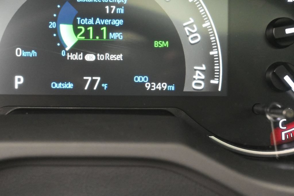 Used 2025 Toyota RAV4 XLE Premium FWD image 26