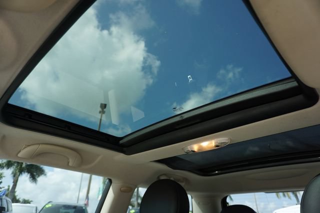Used 2011 MINI Cooper Hardtop FWD image 8