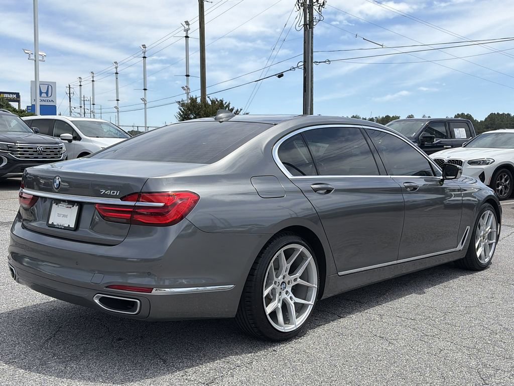 Used 2018 BMW 740i RWD image 7