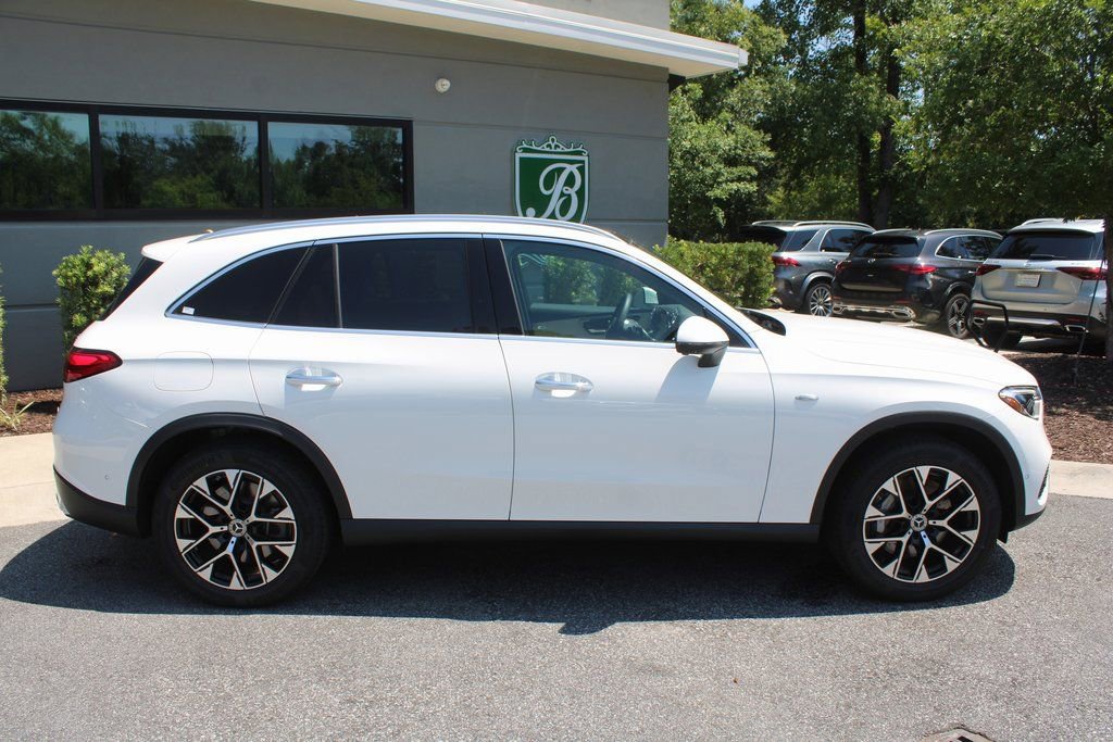 Certified 2025 Mercedes-Benz GLC 350e image 3