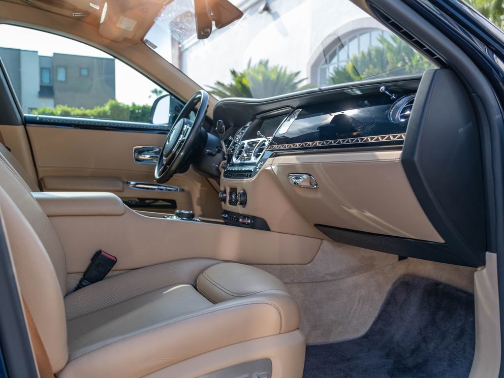 Certified 2016 Rolls-Royce Ghost image 16