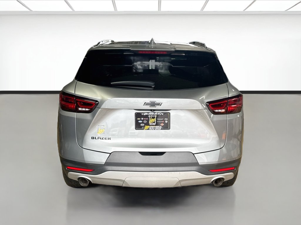 Used 2023 Chevrolet Blazer LT w/ Midnight/Sport Edition FWD image 6