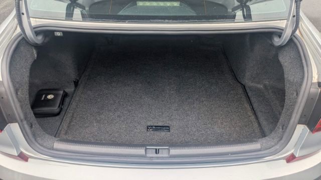 Used 2017 Volkswagen Passat 1.8T S image 13