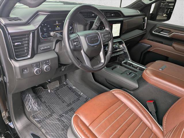 Used 2025 GMC Sierra 2500 Denali Ultimate w/ Max Trailering Package AWD/4WD image 9