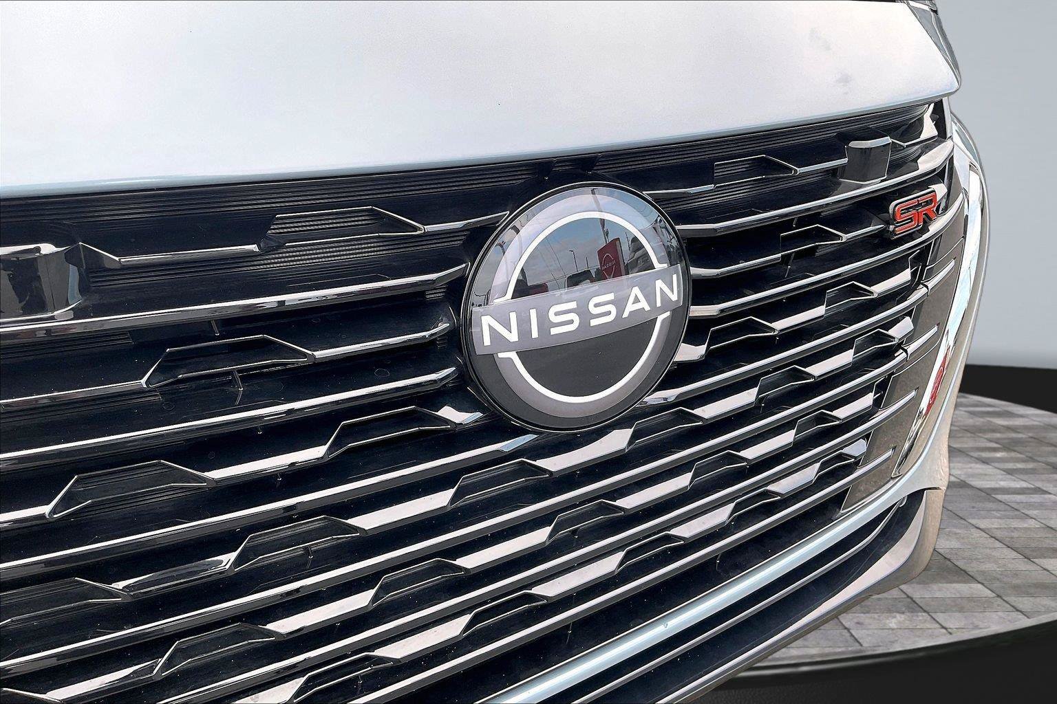 Used 2025 Nissan Sentra SR FWD image 28