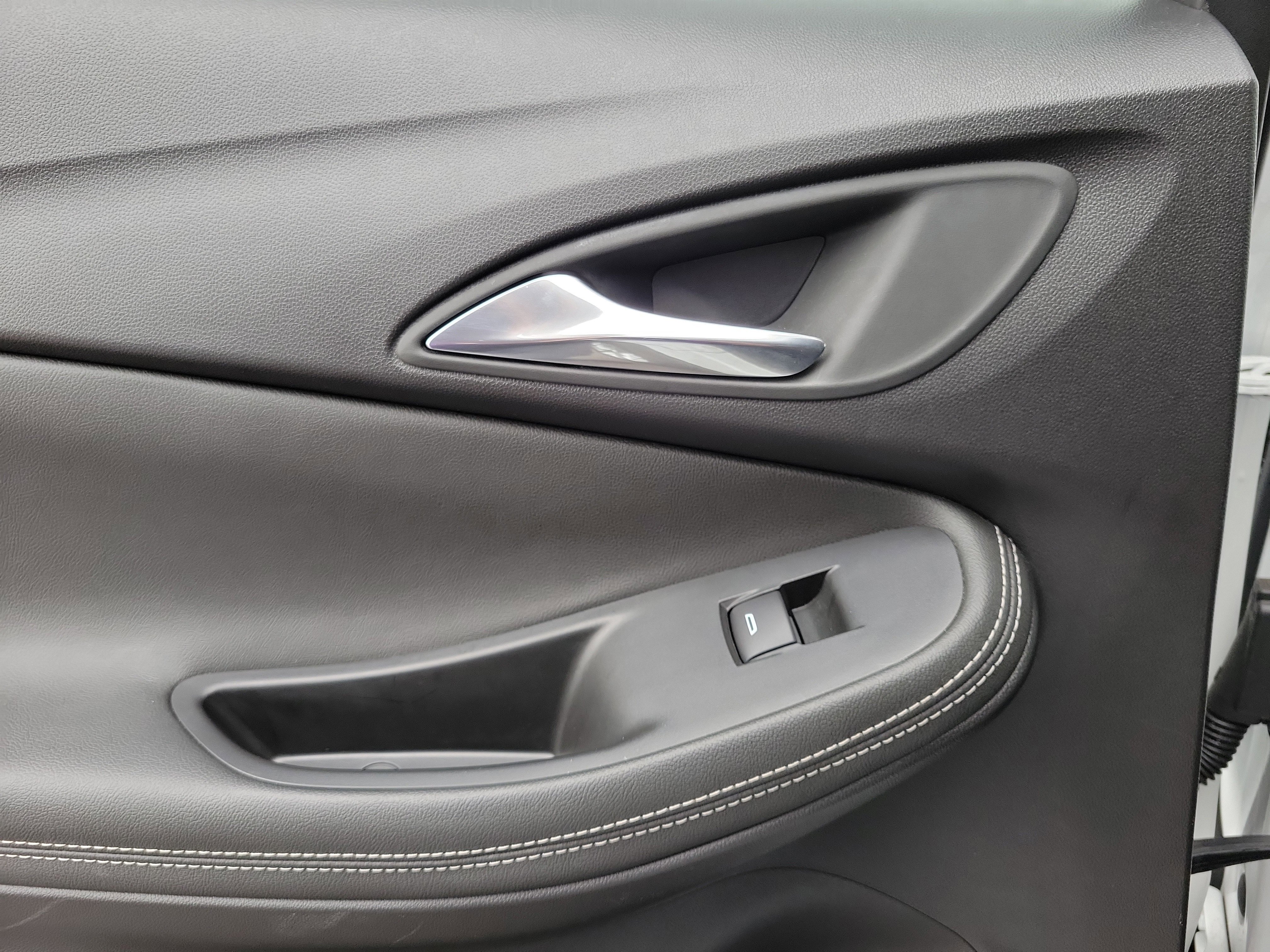 Used 2025 Buick Encore GX Preferred image 12