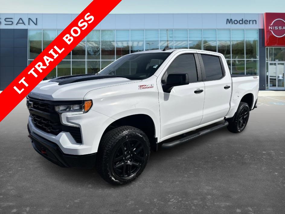 Used 2025 Chevrolet Silverado 1500 LT Trail Boss w/ Convenience Package II image 1