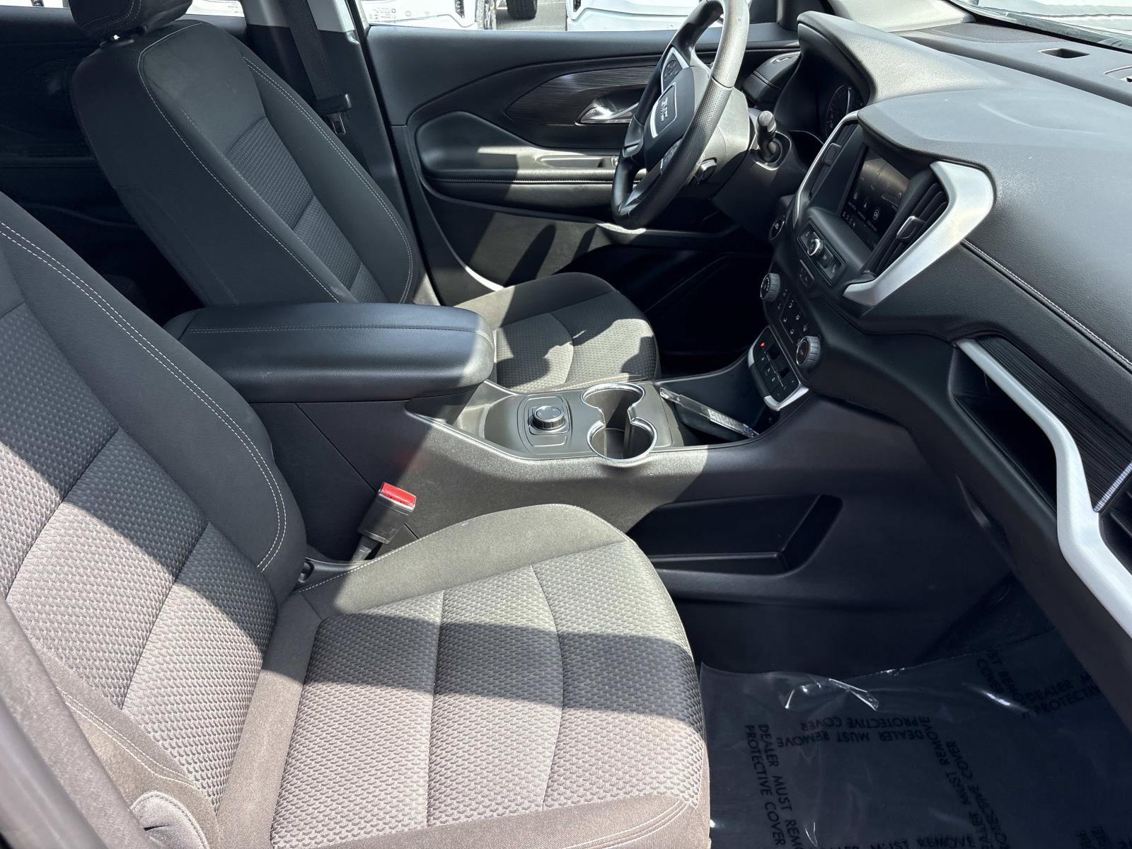 Used 2024 GMC Terrain SLE AWD/4WD image 35