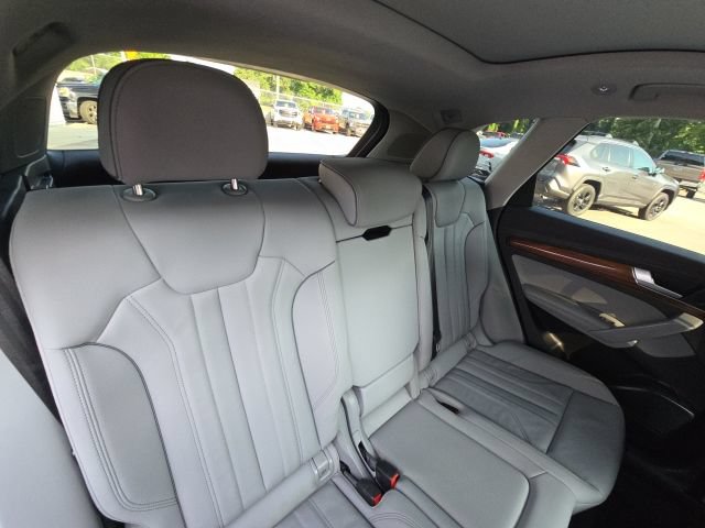 Used 2022 Audi Q5 e Premium Plus AWD/4WD image 16