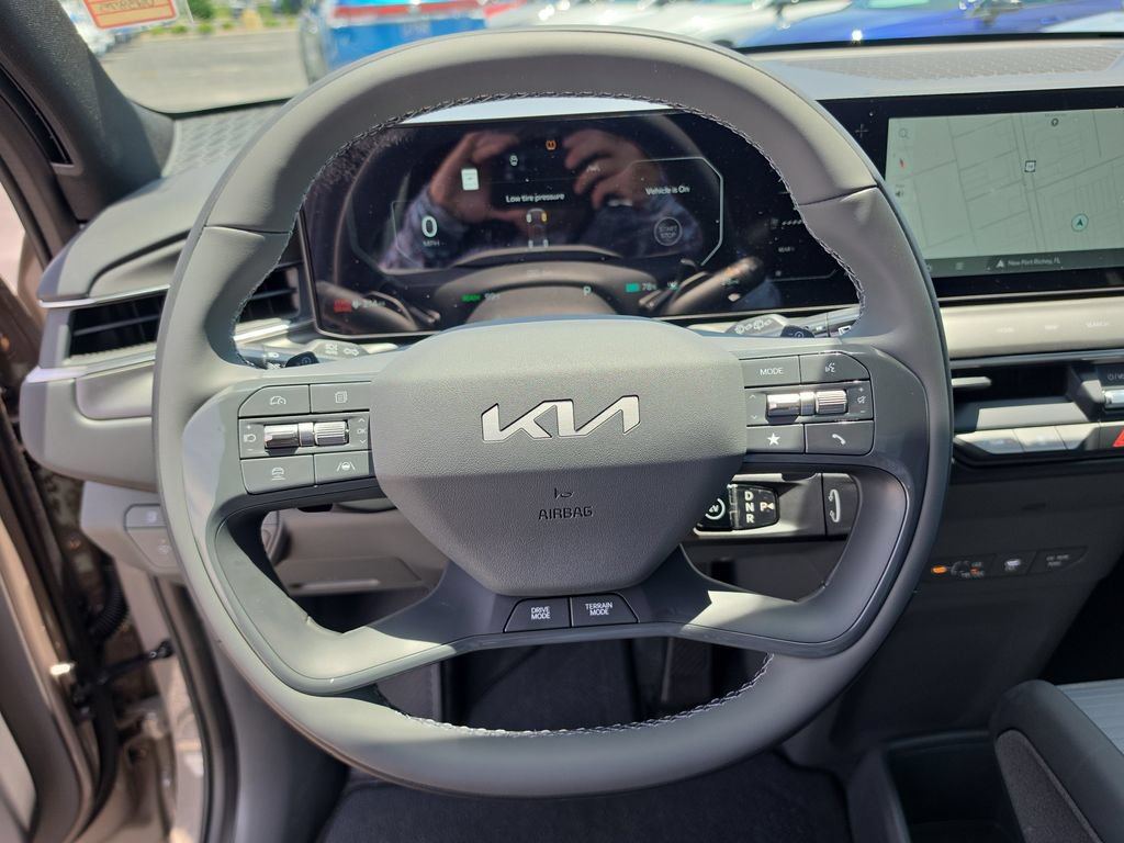 New 2026 Kia EV9 Land w/ Nightfall Edition Package AWD/4WD image 31