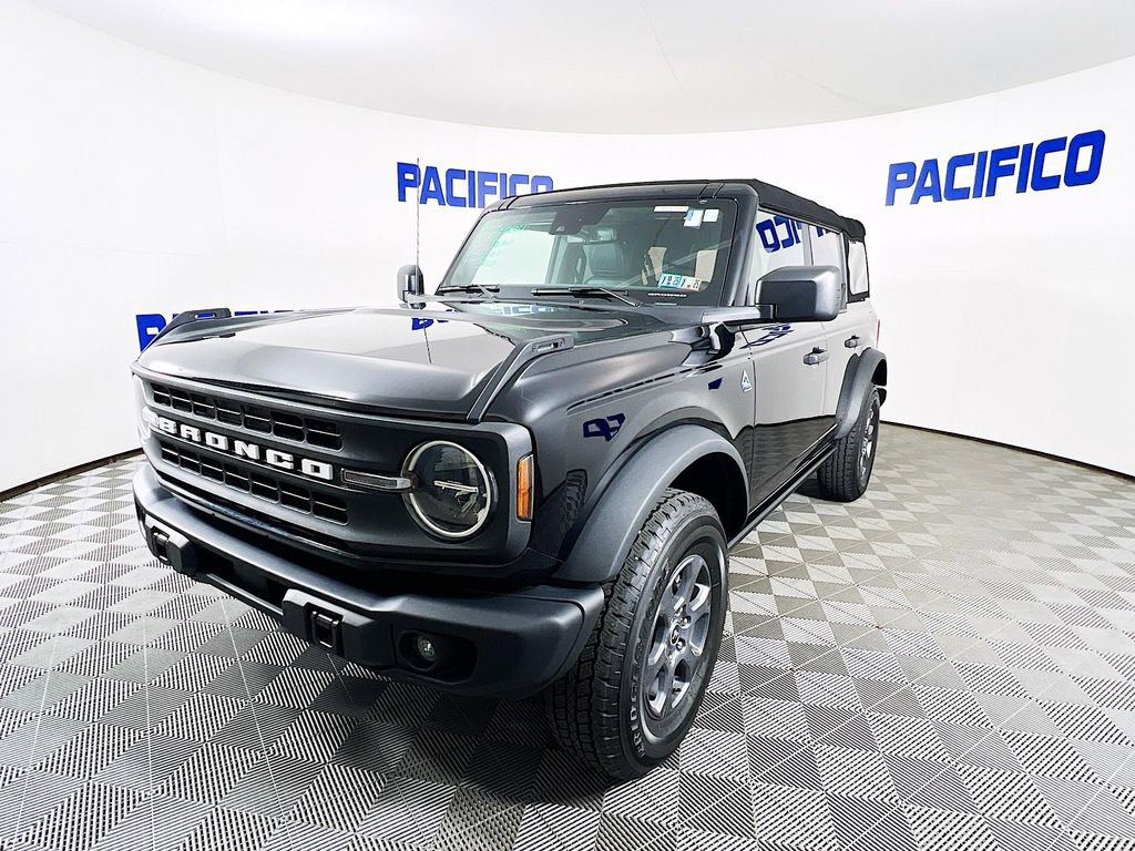 Certified 2024 Ford Bronco Black Diamond image 4