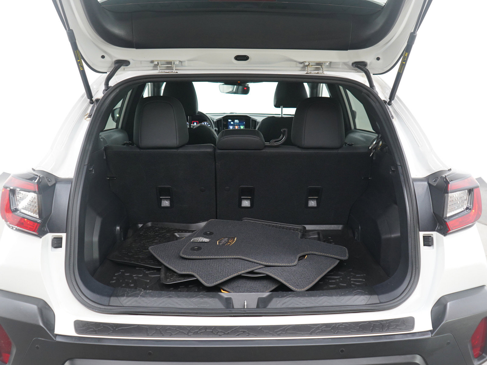 Used 2024 Subaru Crosstrek 2.5i Wilderness w/ Crosstrek Mirror Package image 16