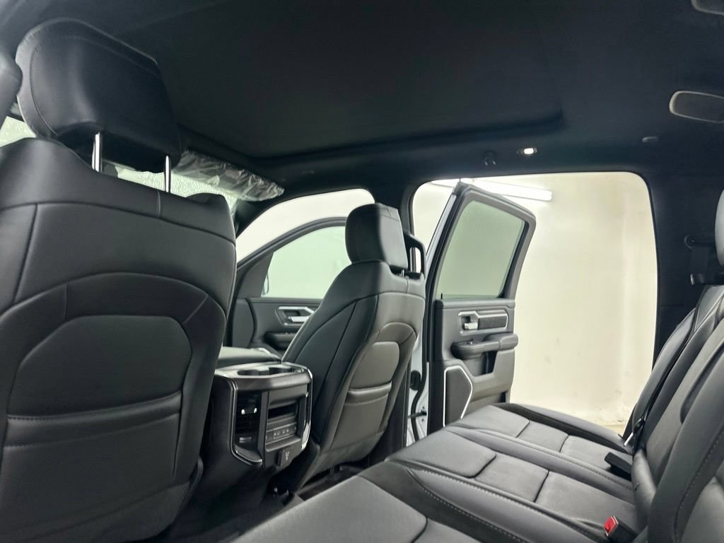 New 2027 RAM 1500 Laramie w/ Laramie Preferred Package AWD/4WD image 31