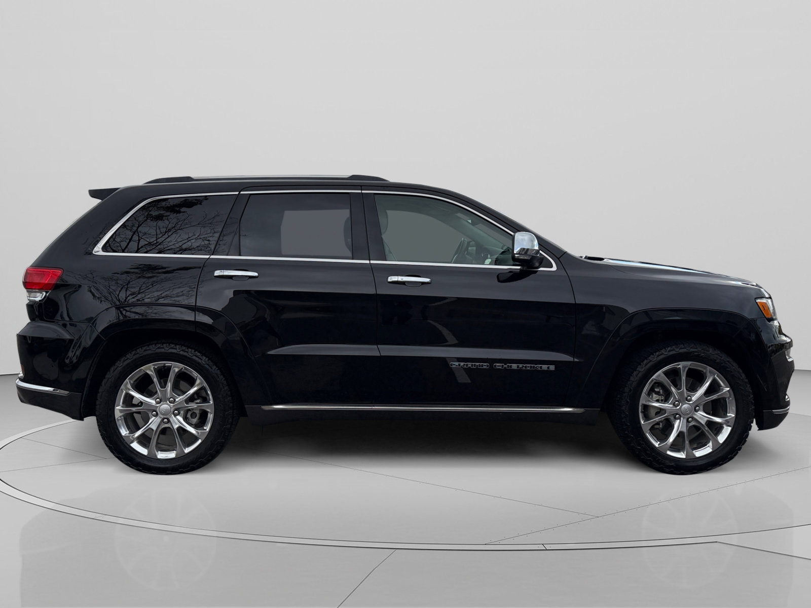 Used 2019 Jeep Grand Cherokee Summit image 6