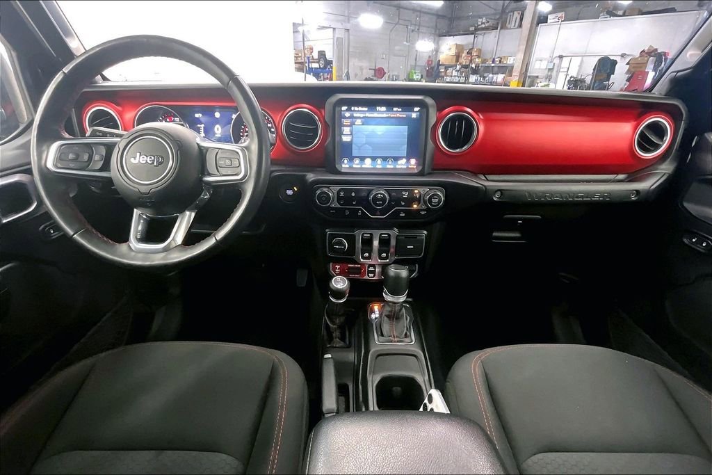 Used 2022 Jeep Wrangler Rubicon w/ Cold Weather Group AWD/4WD image 14