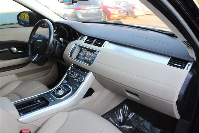 Used 2016 Land Rover Range Rover Evoque SE Premium image 13