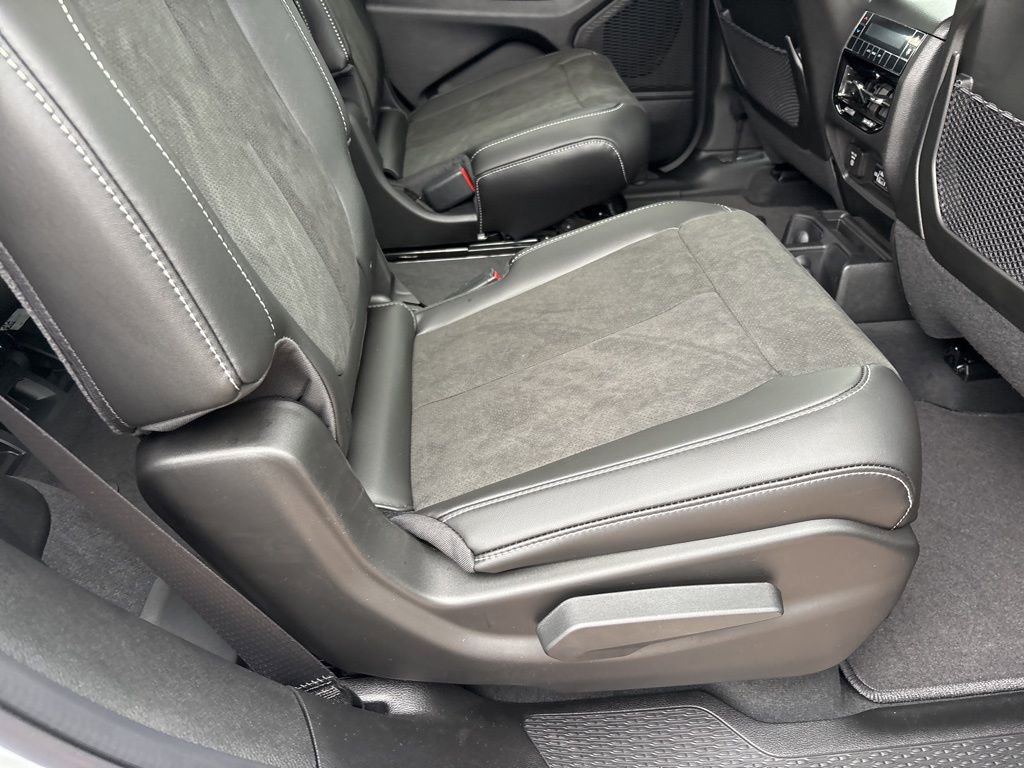 New 2025 Jeep Grand Cherokee L Altitude image 23