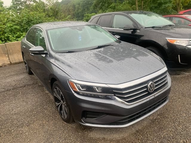 Used 2022 Volkswagen Passat 2.0T SE FWD image 4