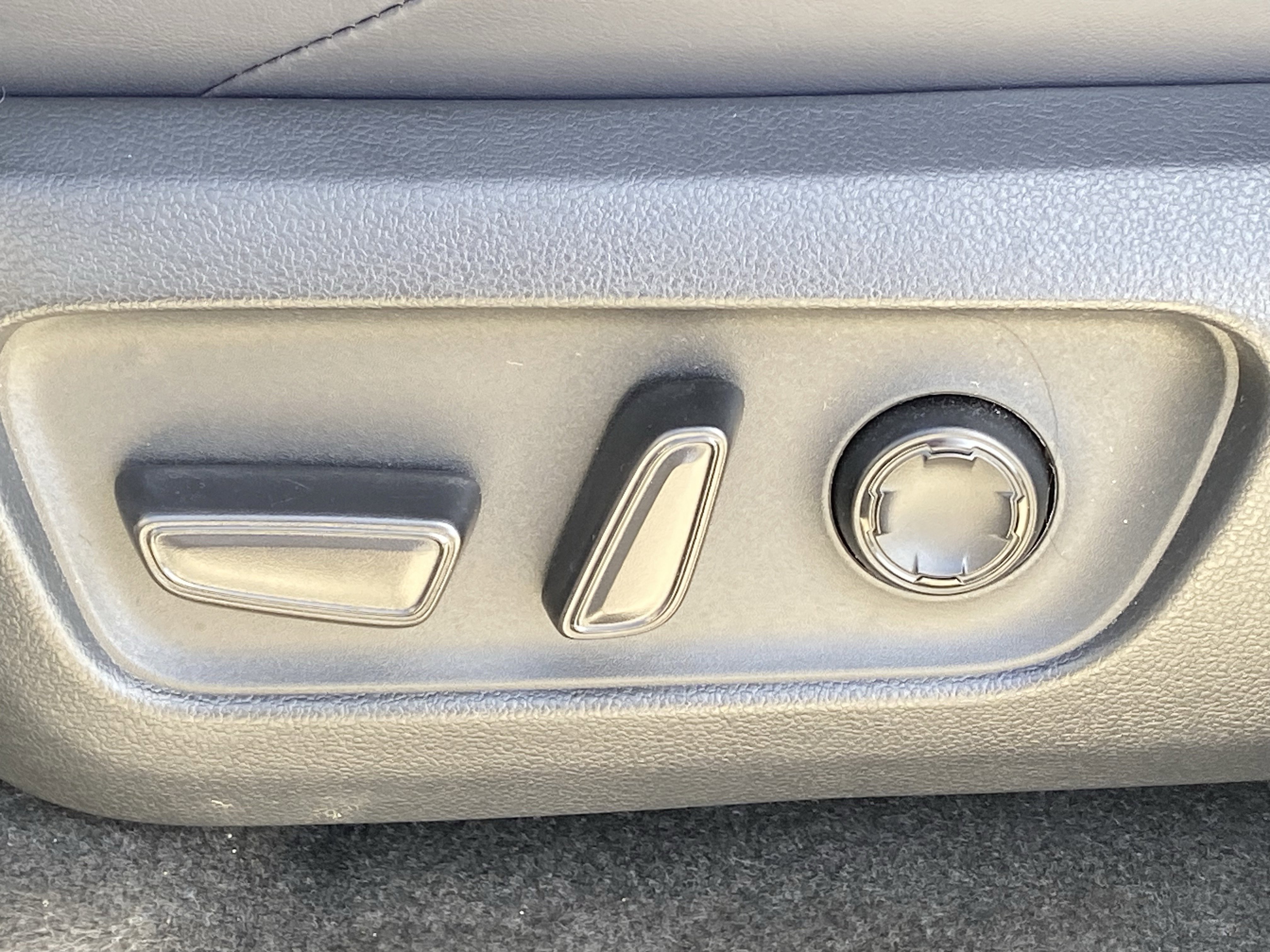 Certified 2025 Toyota 4Runner Platinum image 30