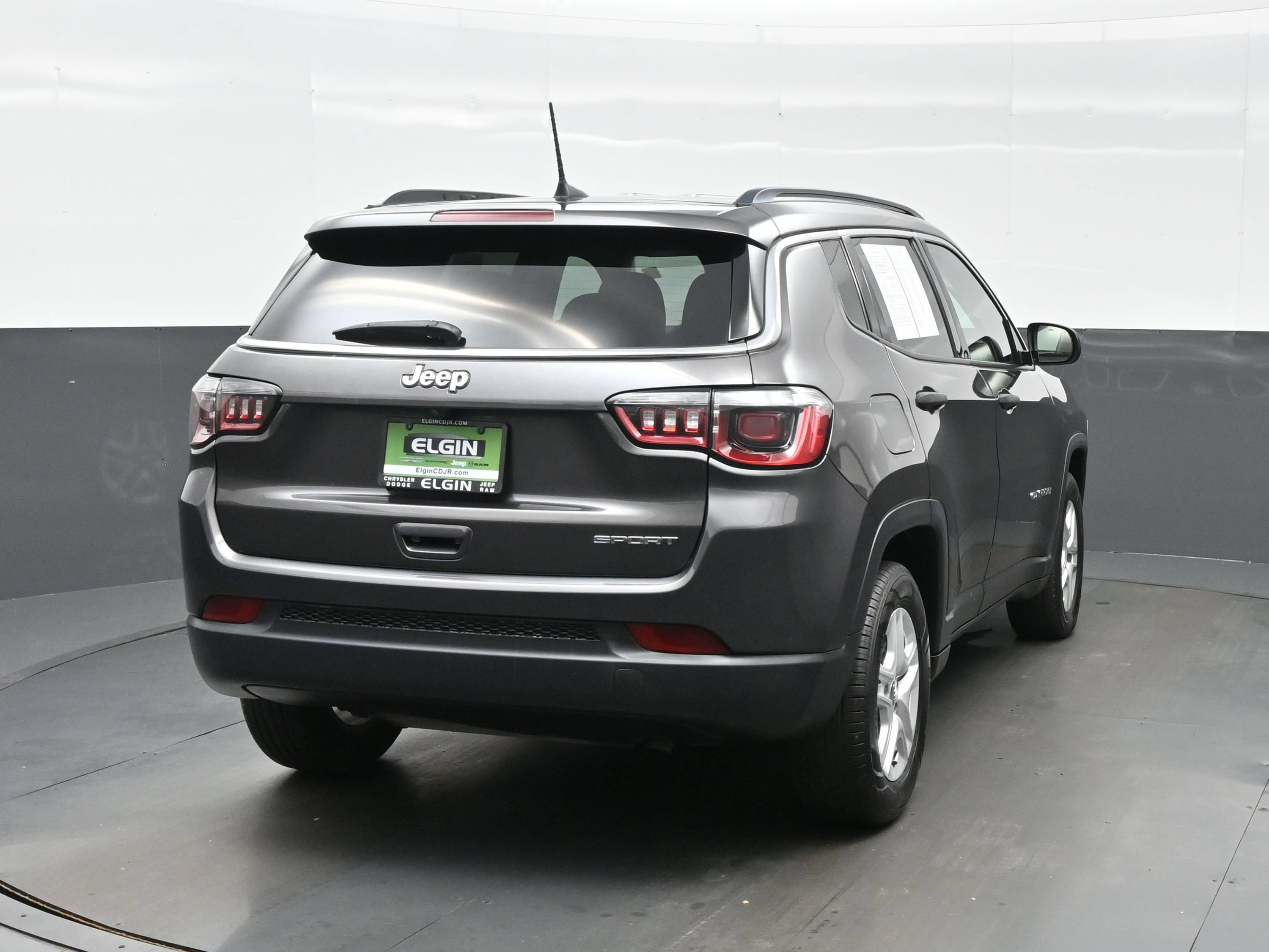 Used 2019 Jeep Compass Sport FWD image 5