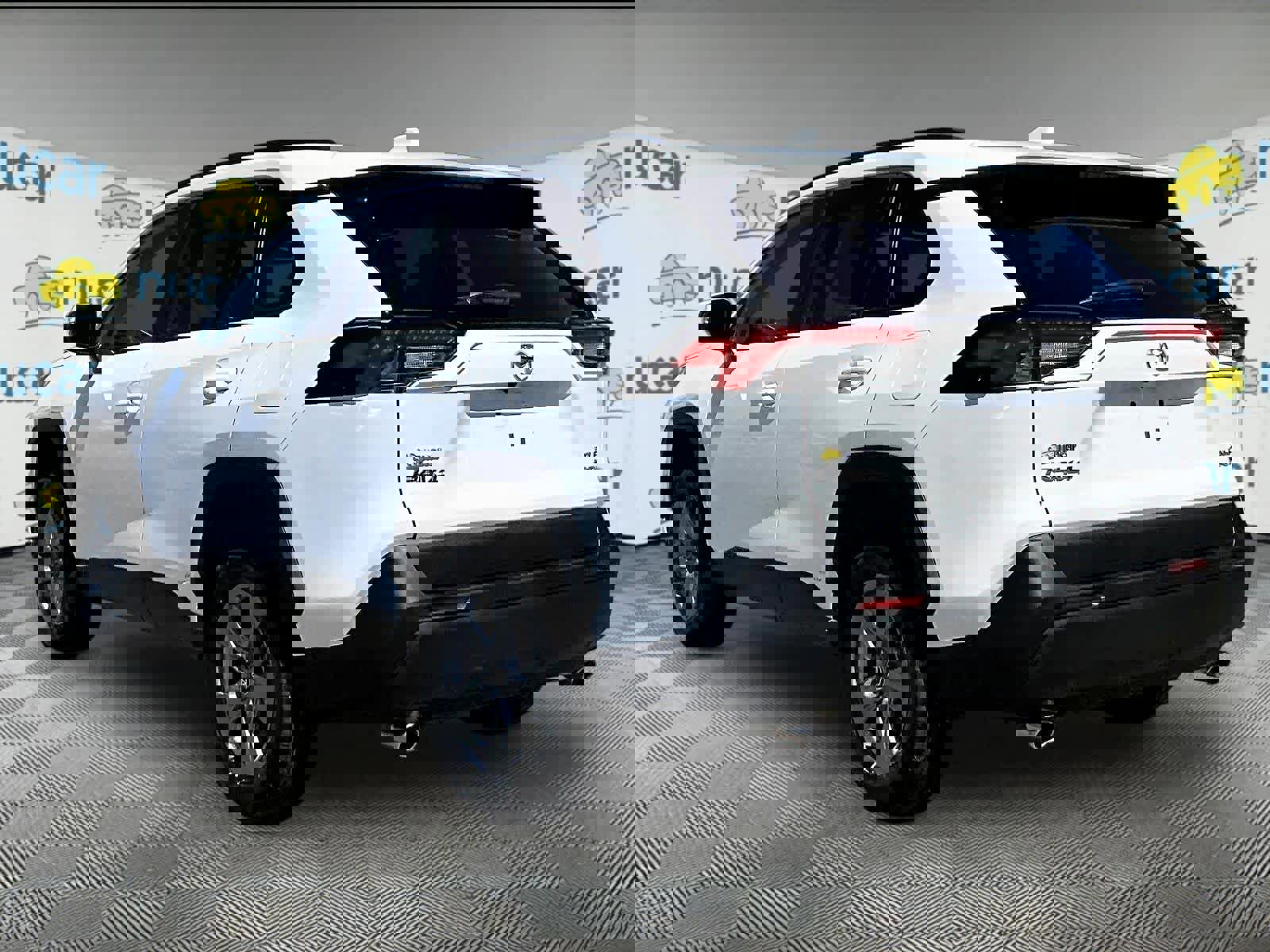 Used 2025 Toyota RAV4 XLE image 4