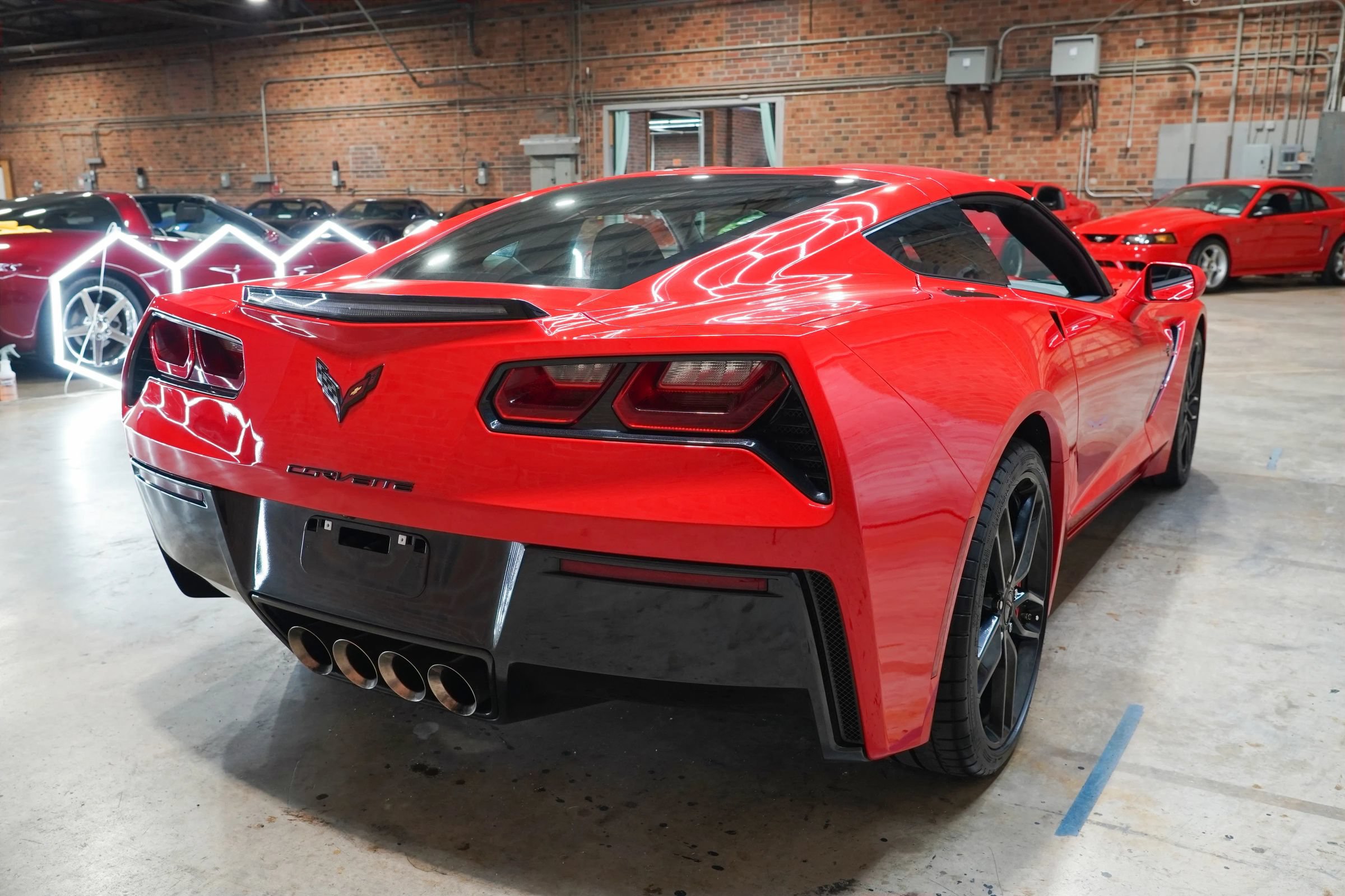 Used 2019 Chevrolet Corvette Stingray Coupe w/ Carbon Flash Badge Package RWD image 12