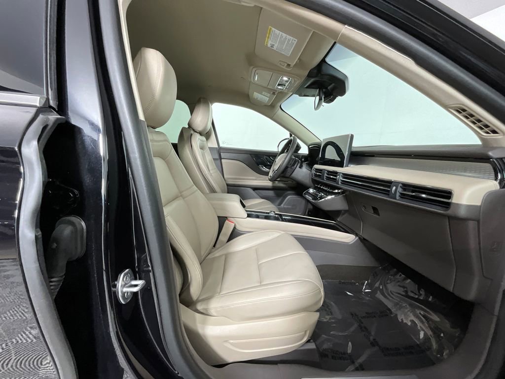 Certified 2024 Lincoln Corsair AWD image 23