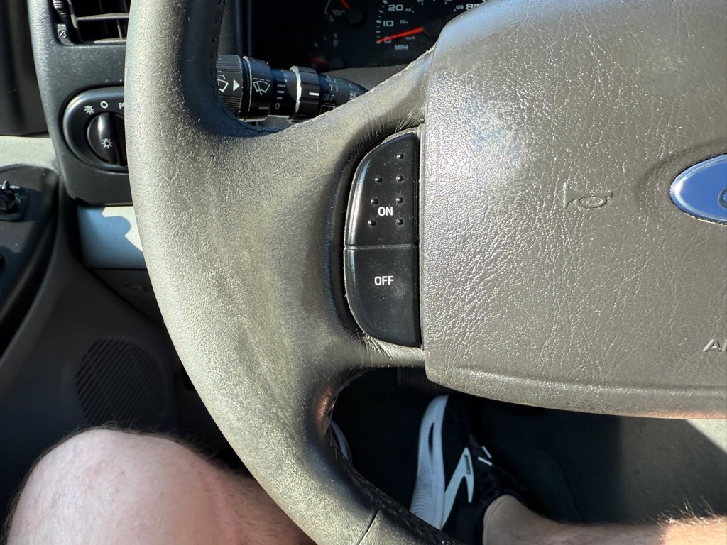 Used 2005 Ford Excursion XLT image 30