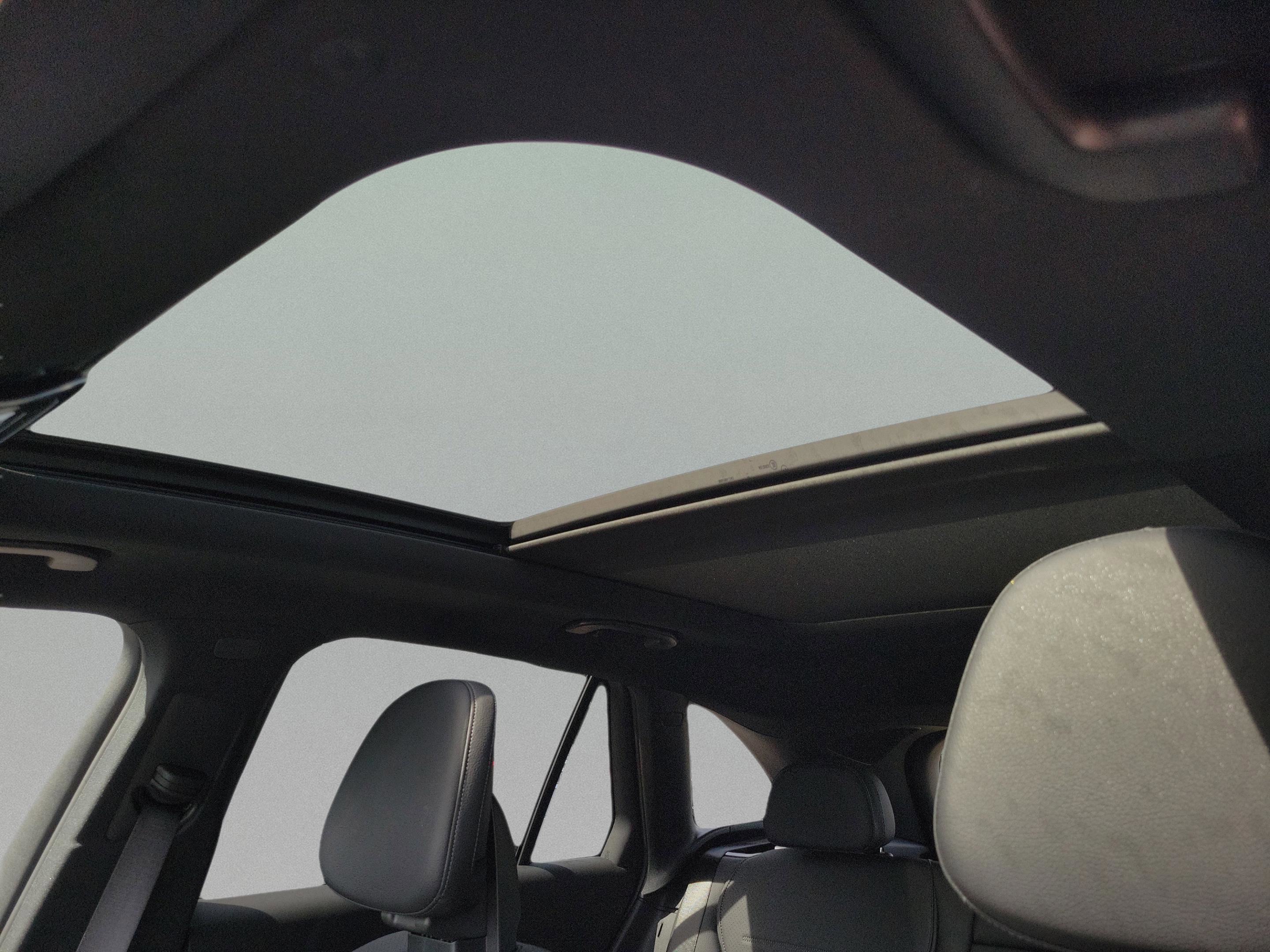 Certified 2026 Mercedes-Benz GLC 300 image 28