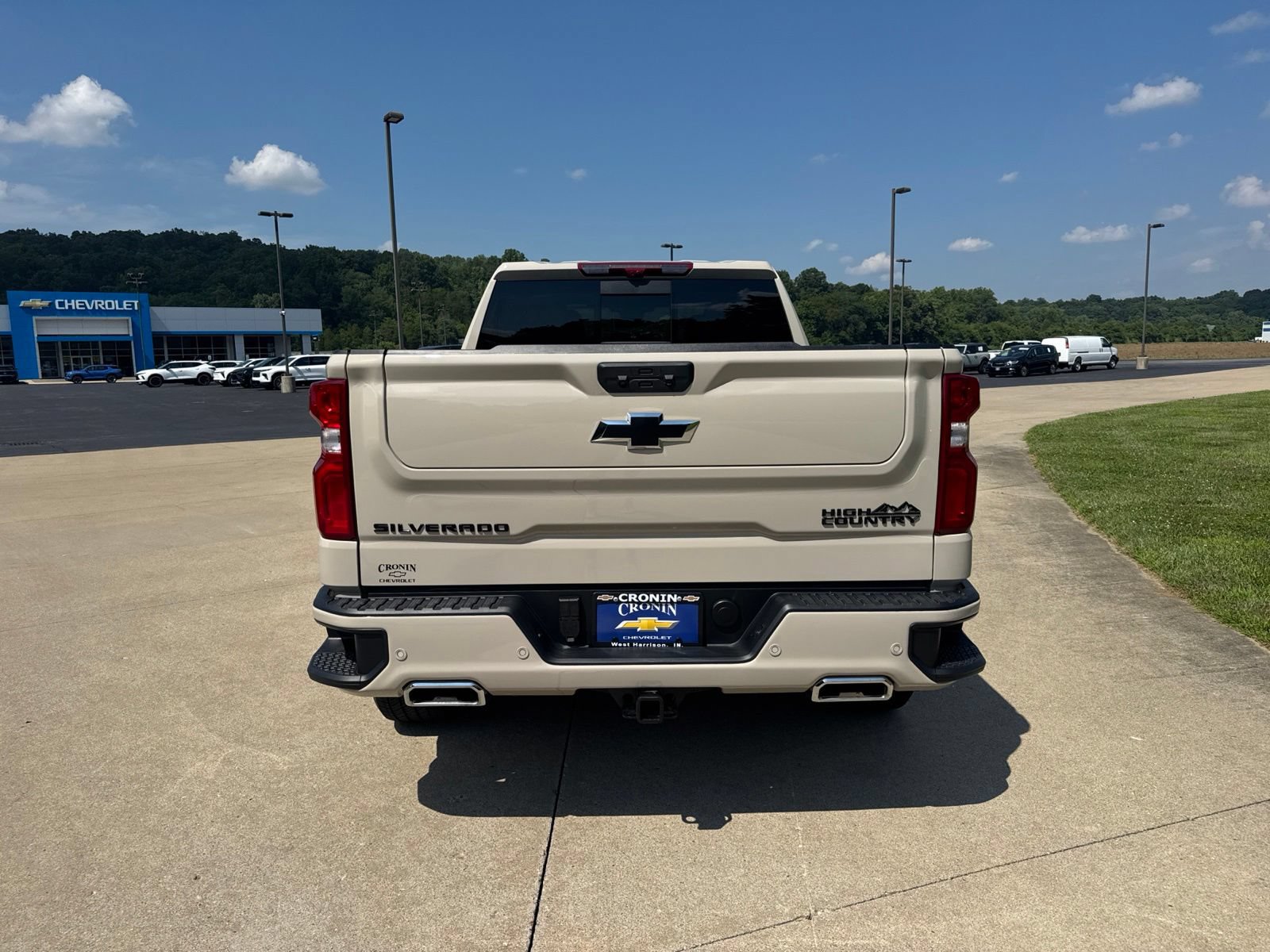 New 2026 Chevrolet Silverado 1500 High Country w/ Technology Package AWD/4WD image 5
