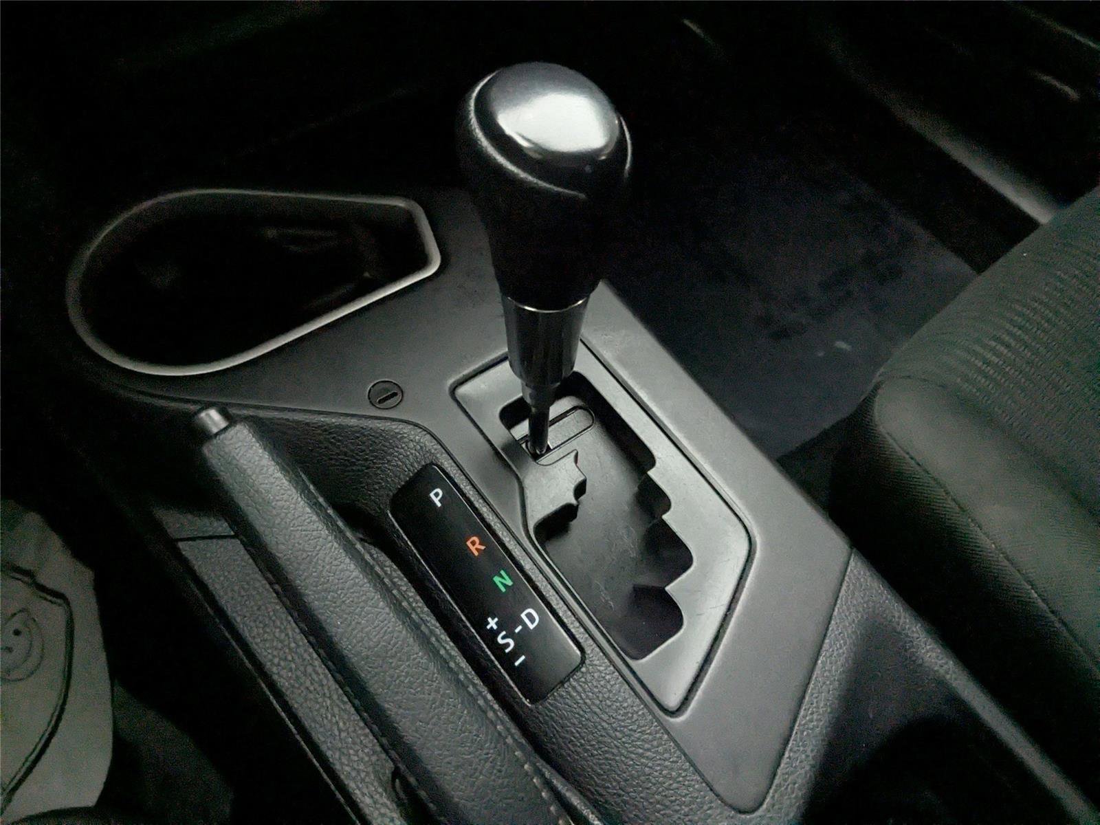 Used 2018 Toyota RAV4 LE image 16