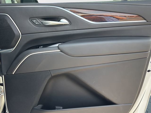 Used 2021 Cadillac Escalade ESV Premium Luxury image 12