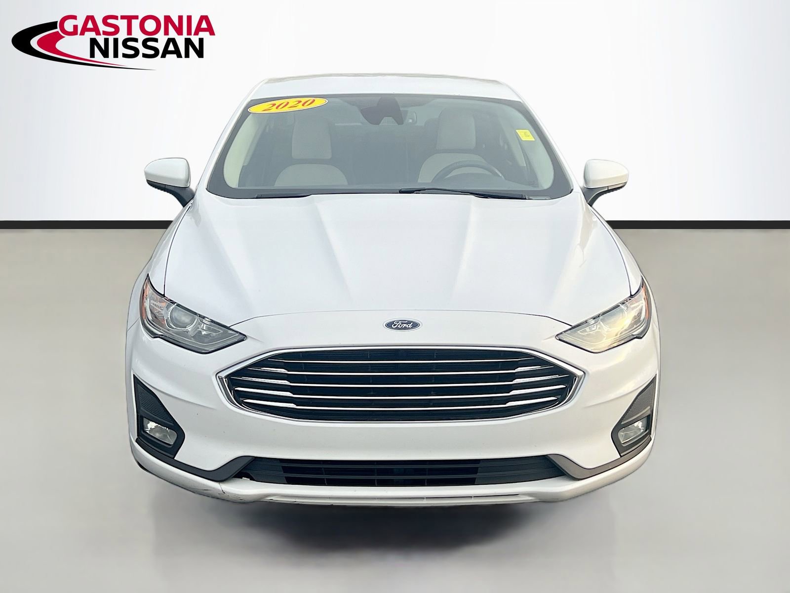 Used 2020 Ford Fusion SE w/ Equipment Group 151A image 2