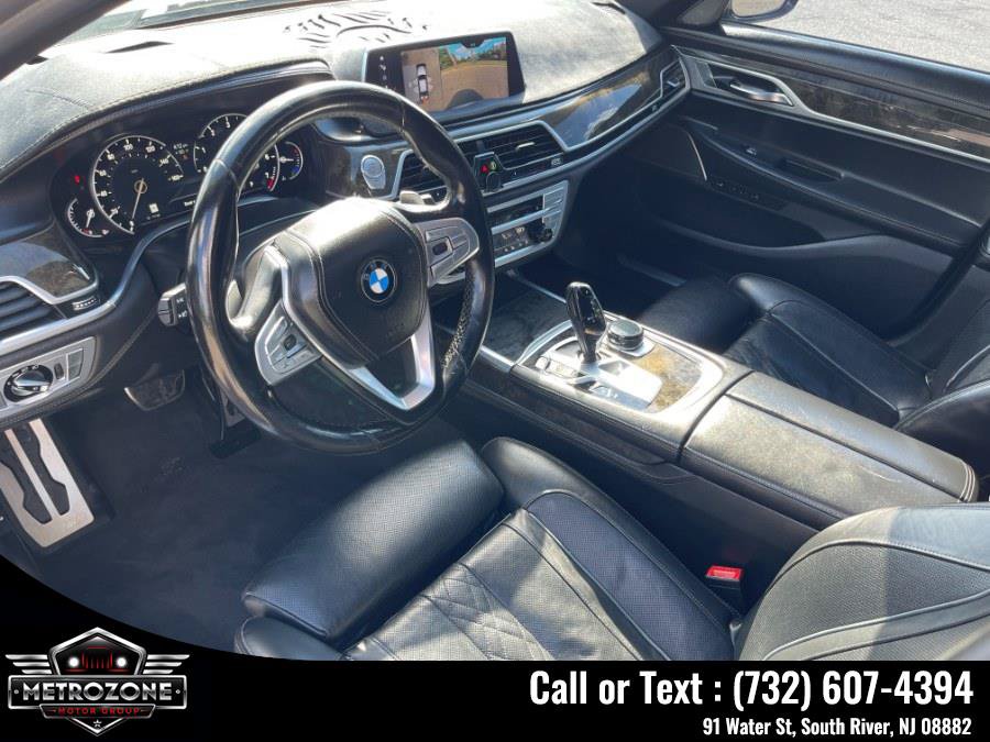 Used 2019 BMW 750i RWD image 18