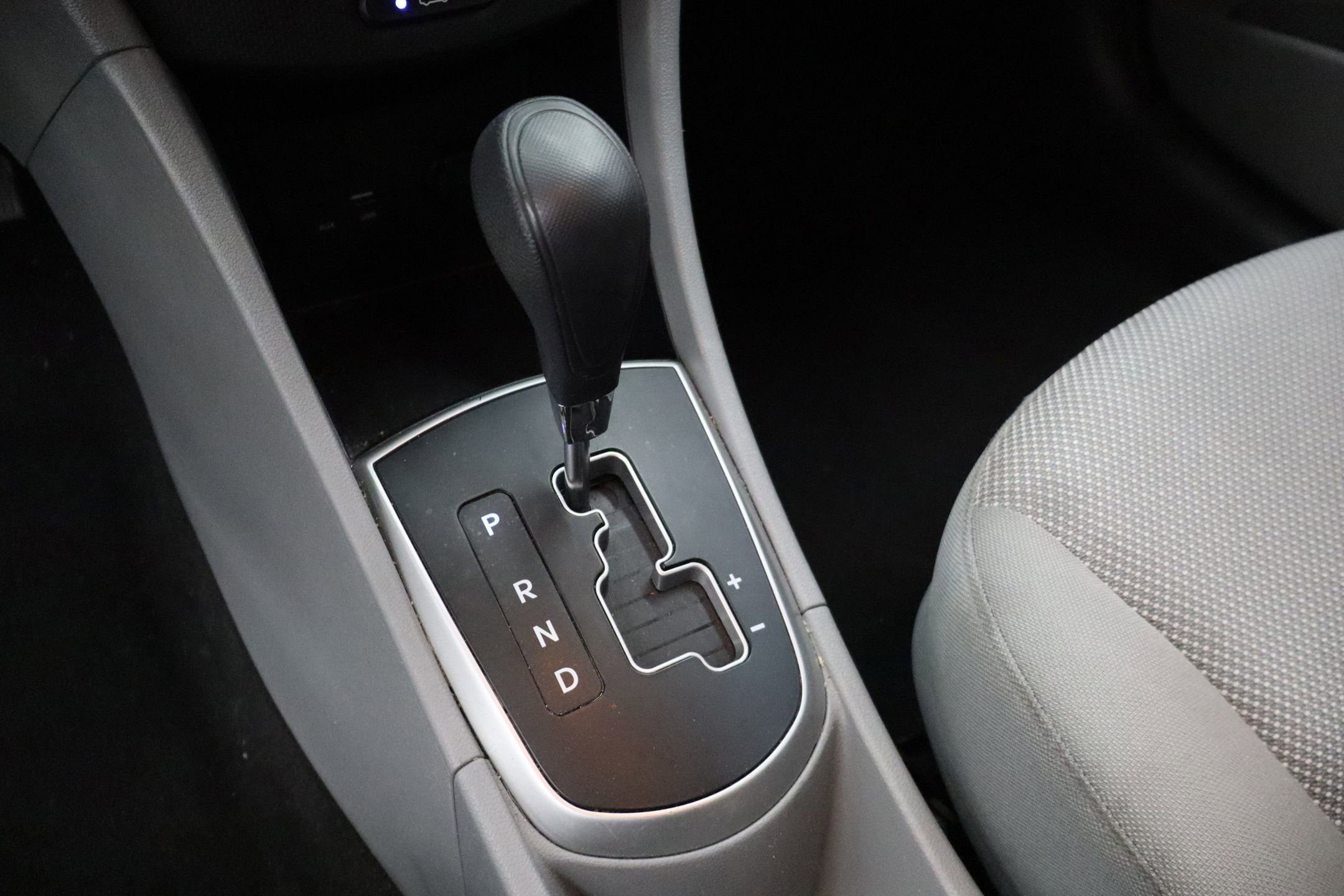 Used 2014 Hyundai Accent GLS FWD image 18