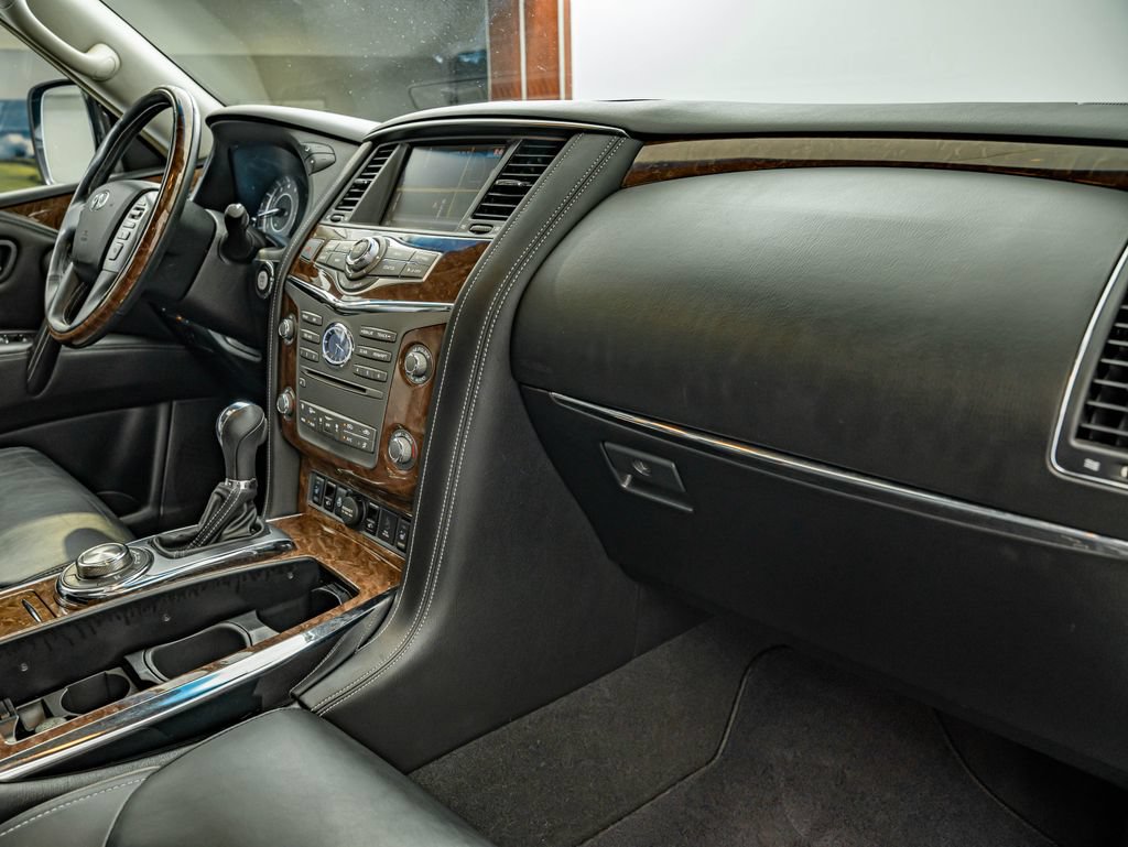 Used 2017 INFINITI QX80 4WD w/ Driver Assistance Package image 40