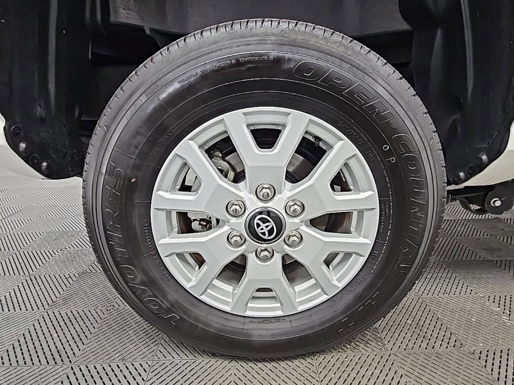 Used 2024 Toyota Tacoma SR image 47