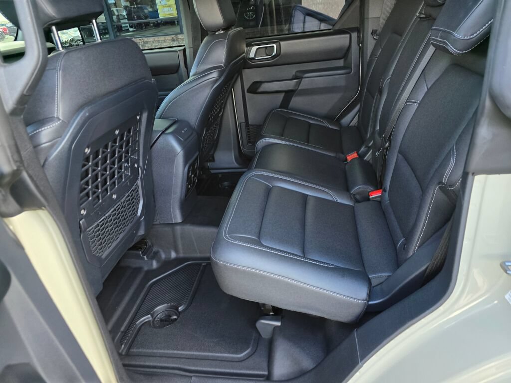Certified 2025 Ford Bronco Badlands AWD/4WD image 12