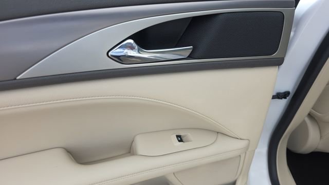 Used 2020 Lincoln MKZ w/ Convenience Package image 16