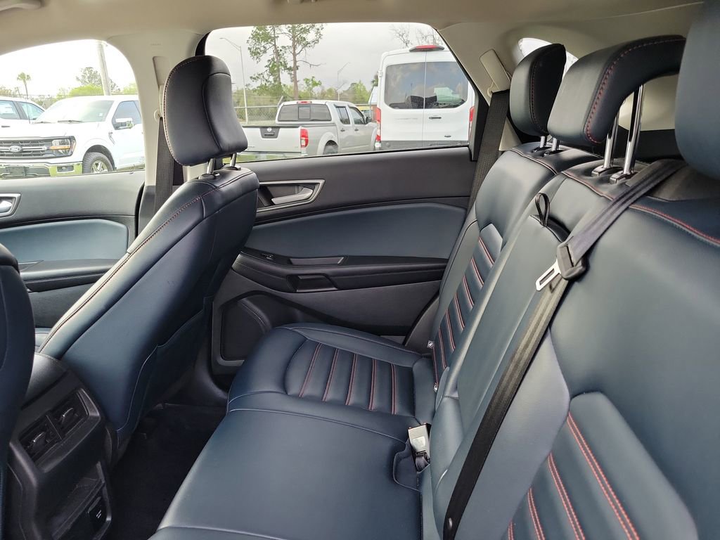 Used 2023 Ford Edge SEL w/ Sport Appearance Package image 30