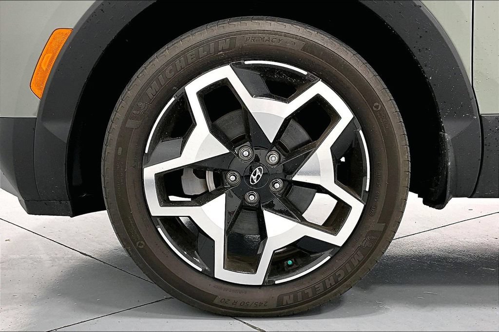 Certified 2023 Hyundai Santa Cruz Limited AWD/4WD image 10