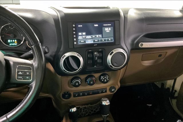 Used 2012 Jeep Wrangler Unlimited Sahara AWD/4WD image 4