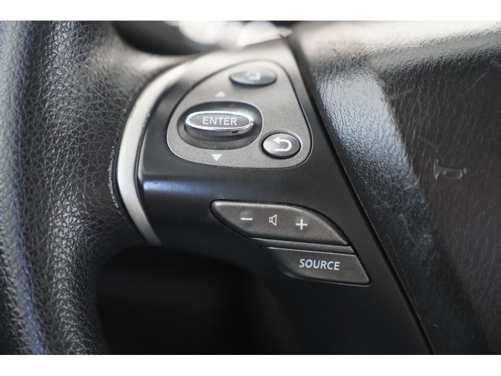 Used 2015 Nissan Pathfinder S AWD/4WD image 23