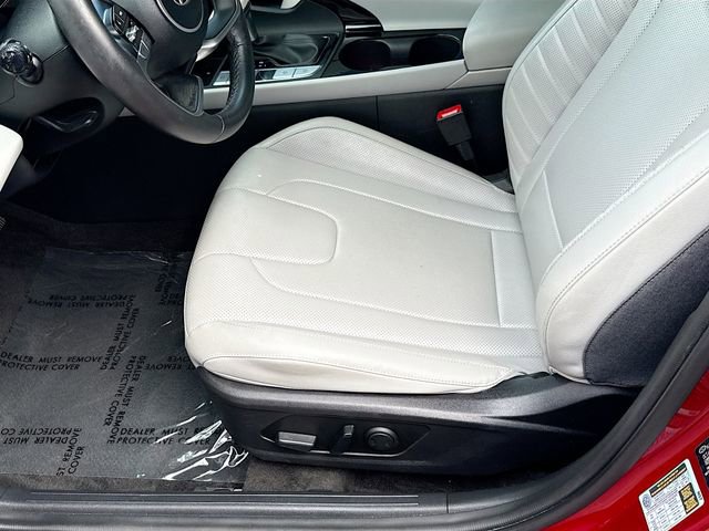 Used 2024 Hyundai Elantra Limited image 20