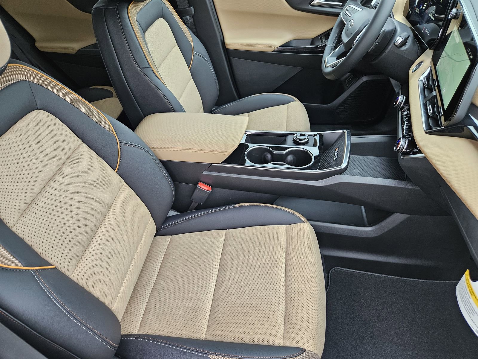 New 2026 Chevrolet Equinox ACTIV w/ Convenience Package III FWD image 16