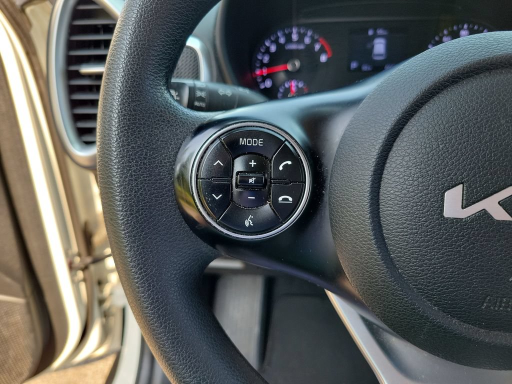 Used 2022 Kia Soul LX w/ Technology Package FWD image 17